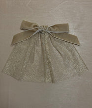 Gold Mesh Hair Doily With Velvet Bow