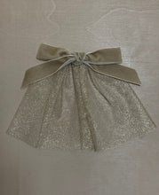 Gold Mesh Hair Doily With Velvet Bow